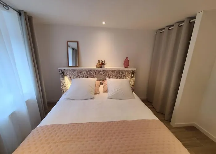 Maison De Bourg Bretonne