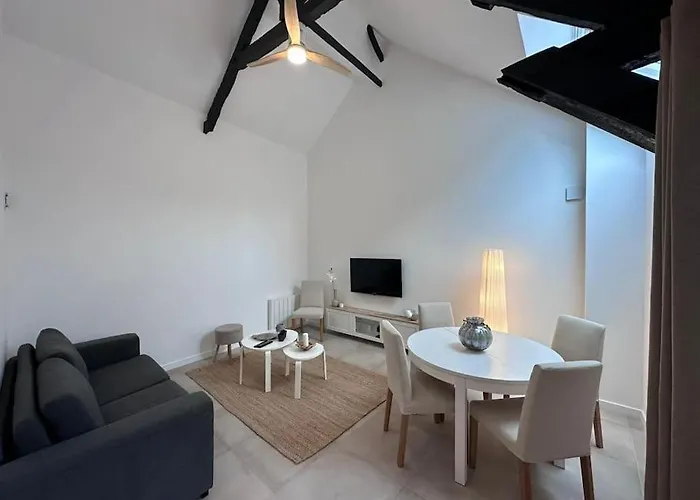 Maison De Bourg Bretonne